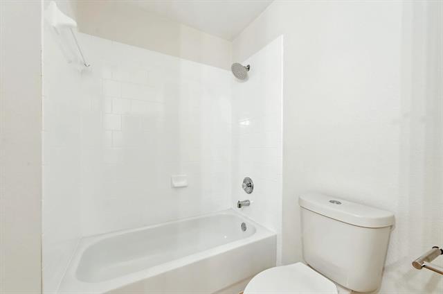Building Photo - 1331 Primrose Dr