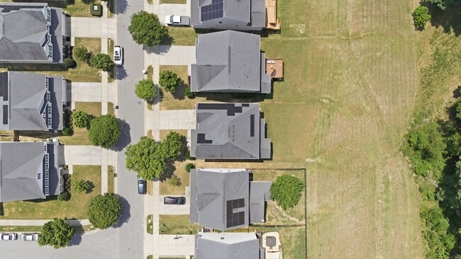 Building Photo - 304 Atwood Dr