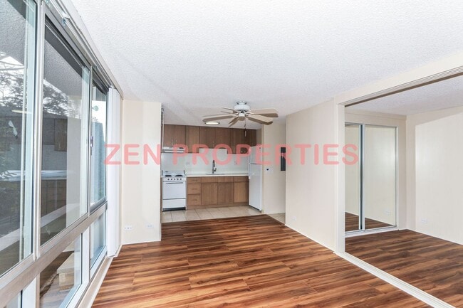 Building Photo - 2 bedroom, 1 bath unit with 1 parking stal...