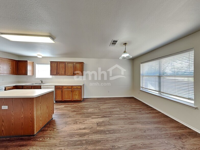 Building Photo - 1417 Indian Wells Trl