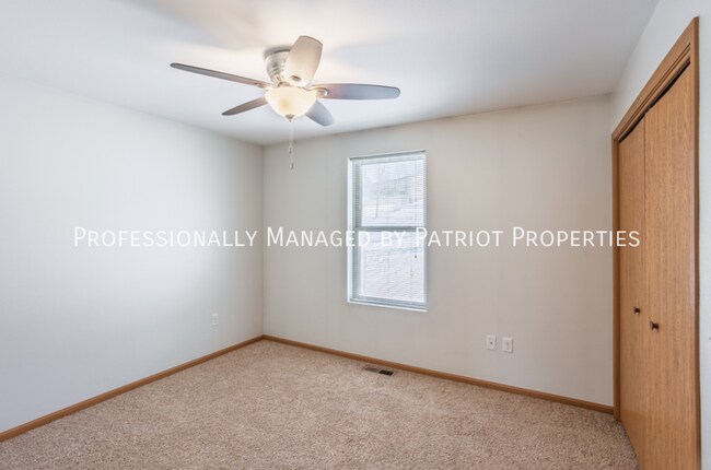 Building Photo - 823 Hawkeye Dr