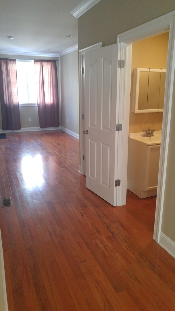 Building Photo - 19th & Ellsworth- RED HOT- South Philadelphia