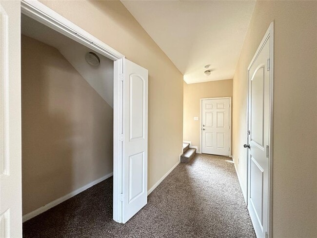 Building Photo - 8706 Torcello St