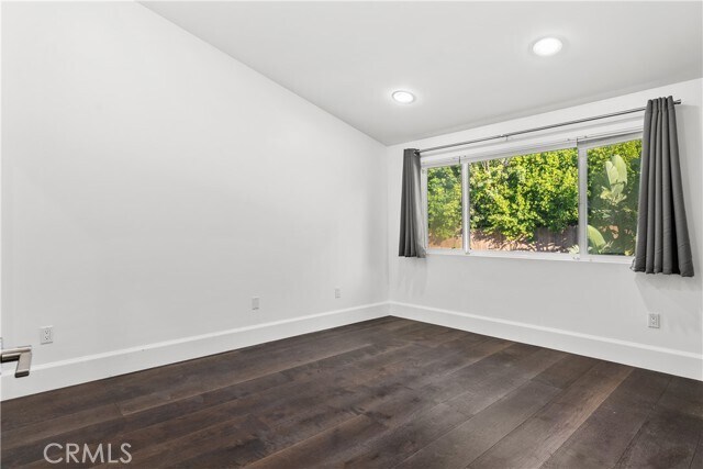 Building Photo - 16544 Park Ln Dr