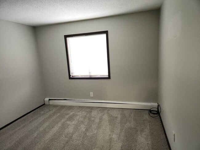 Building Photo - 7254 72nd Ln N