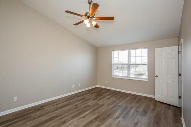 Building Photo - 6401 Kelsey Dr