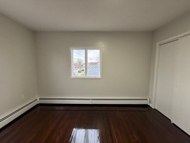 Building Photo - 255 N 1st Ave