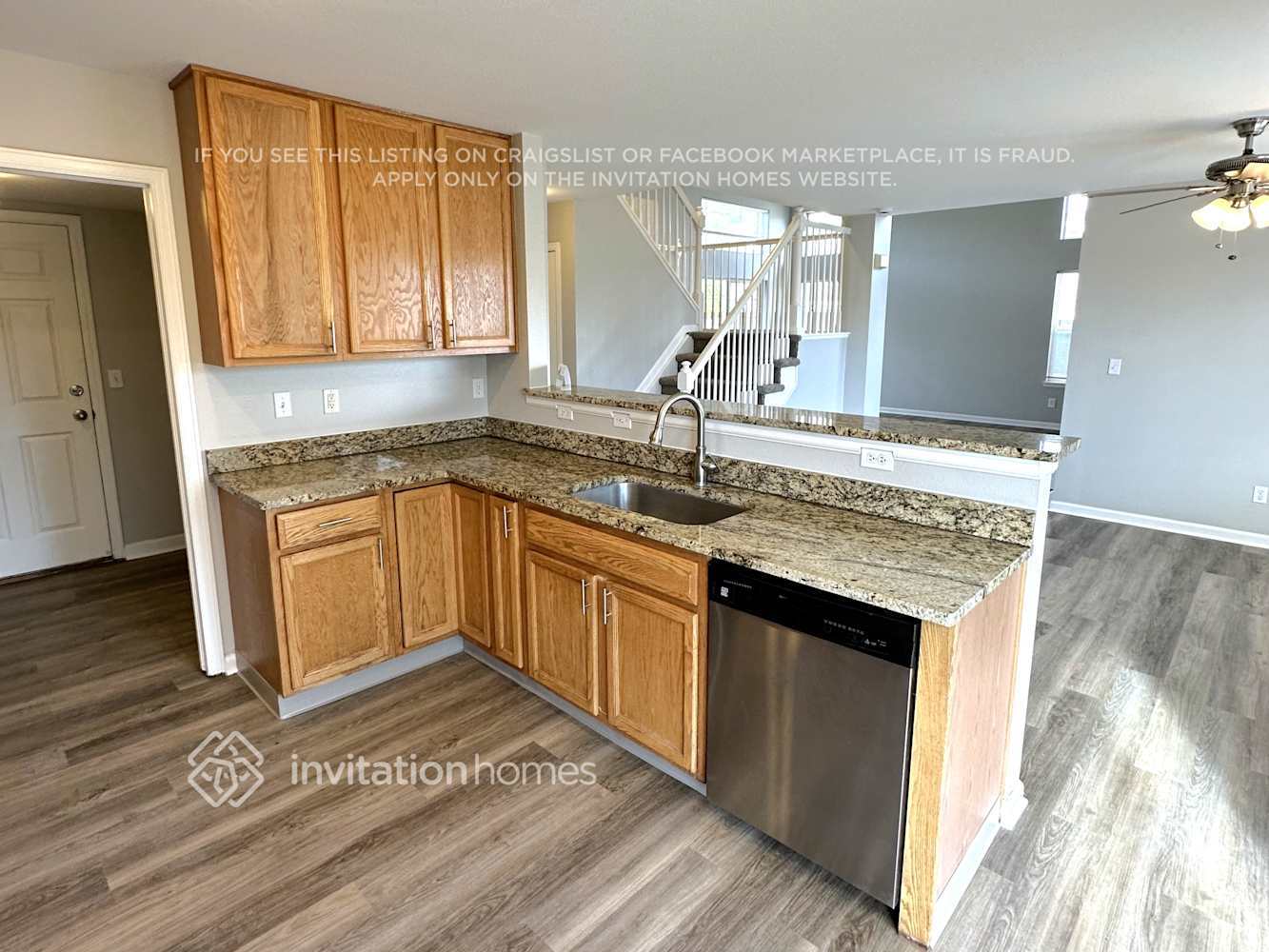 Building Photo - 2420 S Halifax Way