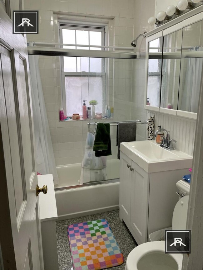 Building Photo - 2 bedroom in Brighton MA 02135
