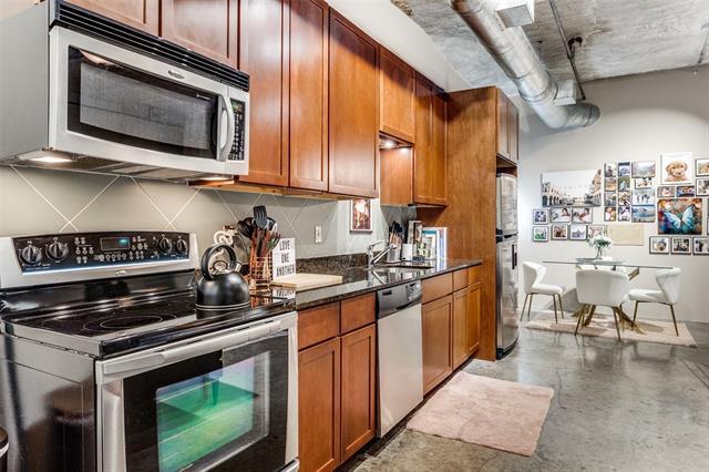 Building Photo - 1122 Jackson St