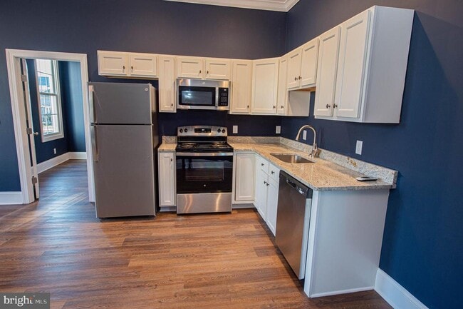 Building Photo - 106 Colonial Ct