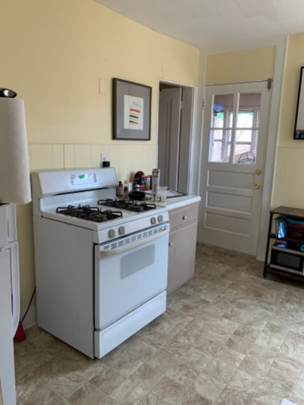 Building Photo - 12 Woodbridge St