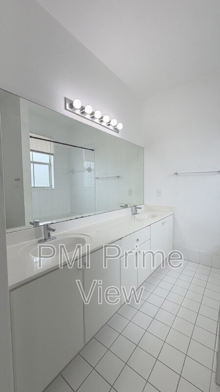 Building Photo - 8934 SW 153rd Ct