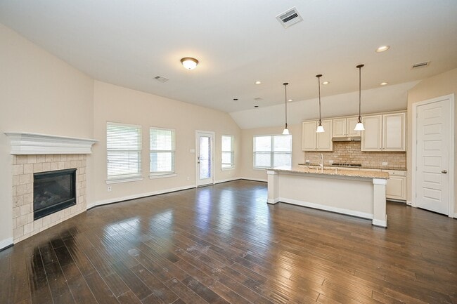 Building Photo - 5823 Hillside River Ln