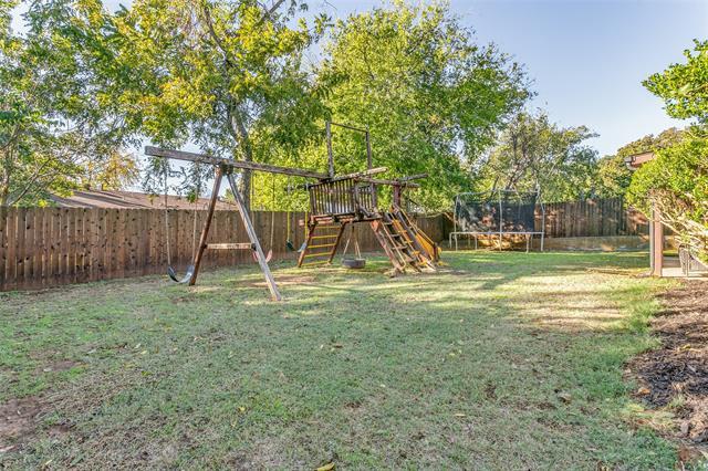 Building Photo - 1017 Meadowbrook Dr