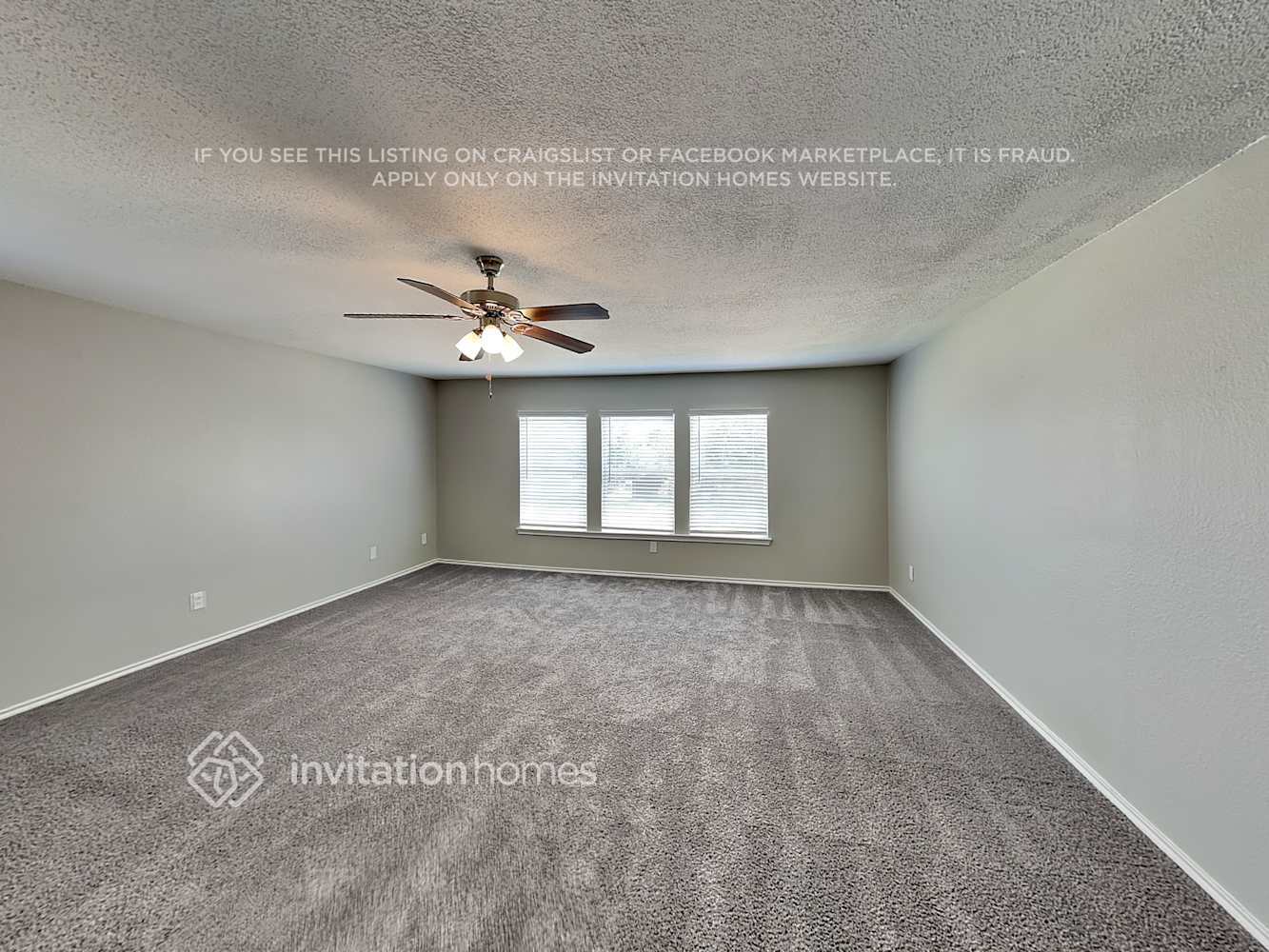 Building Photo - 12002 Peachtree Ln