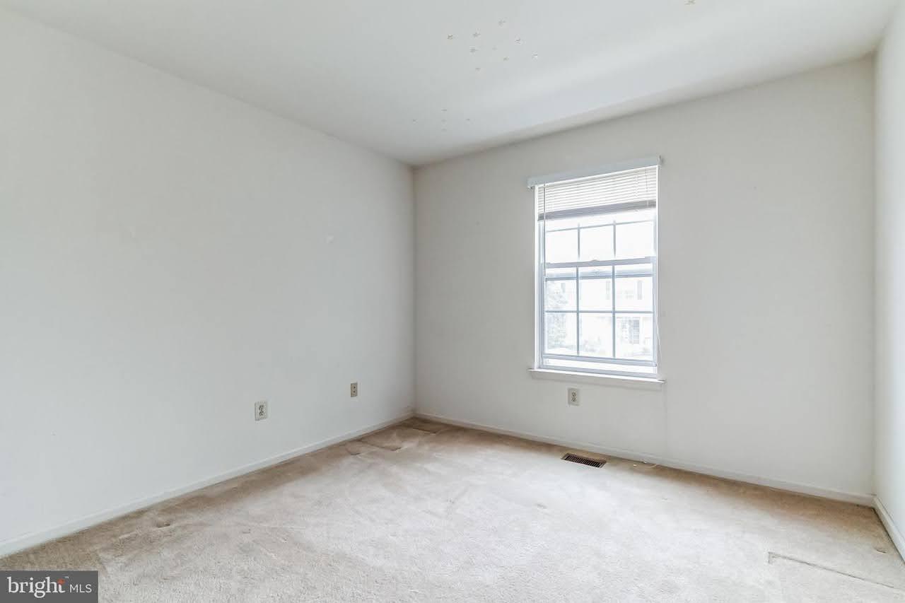 Building Photo - 5103 Drawbridge Ct