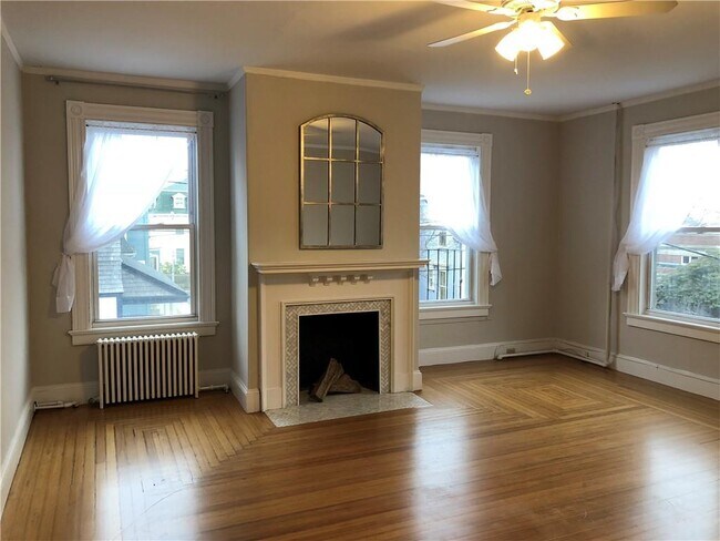 Primary Photo - 7 Mt Vernon St