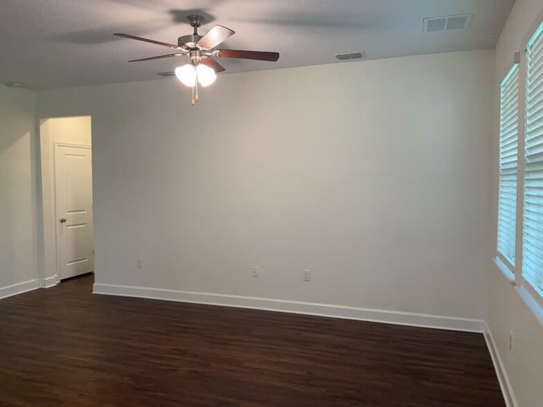 Building Photo - 1171 Walden Pond Dr