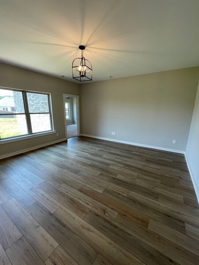 Building Photo - Home for Rent in Meridianville, AL!!! Avai...