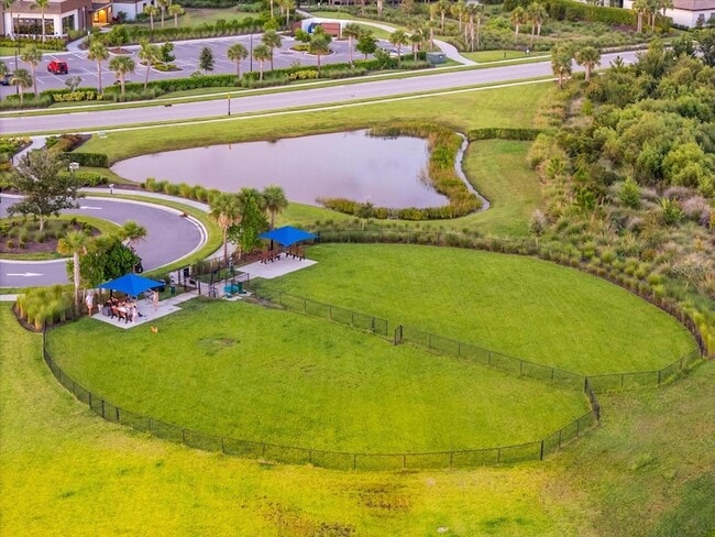 Building Photo - 8765 Daybreak St