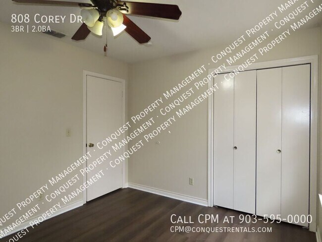 Building Photo - 808 Corey Dr