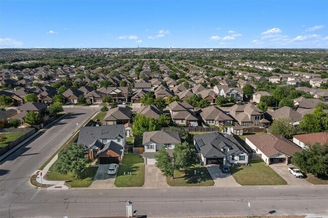 Building Photo - 403 Lakemont Dr