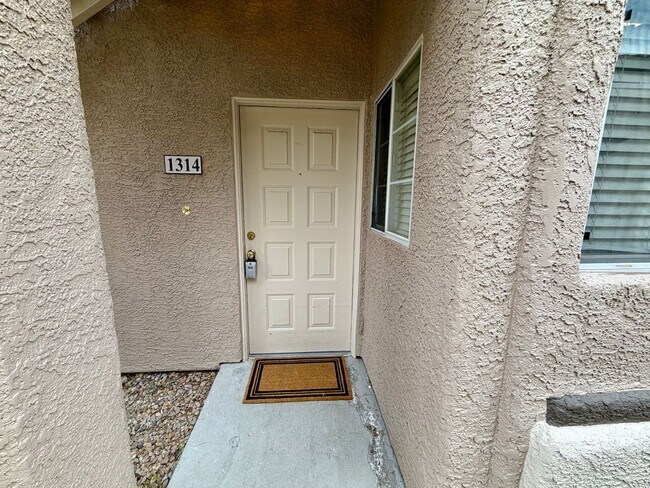 Building Photo - Coming soon: 1st floor 2 bedroom condo in central Green Valley