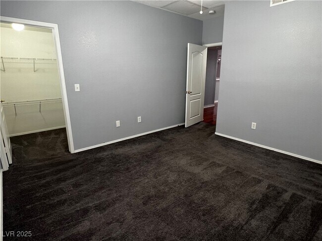 Building Photo - 6905 Cobre Azul Ave