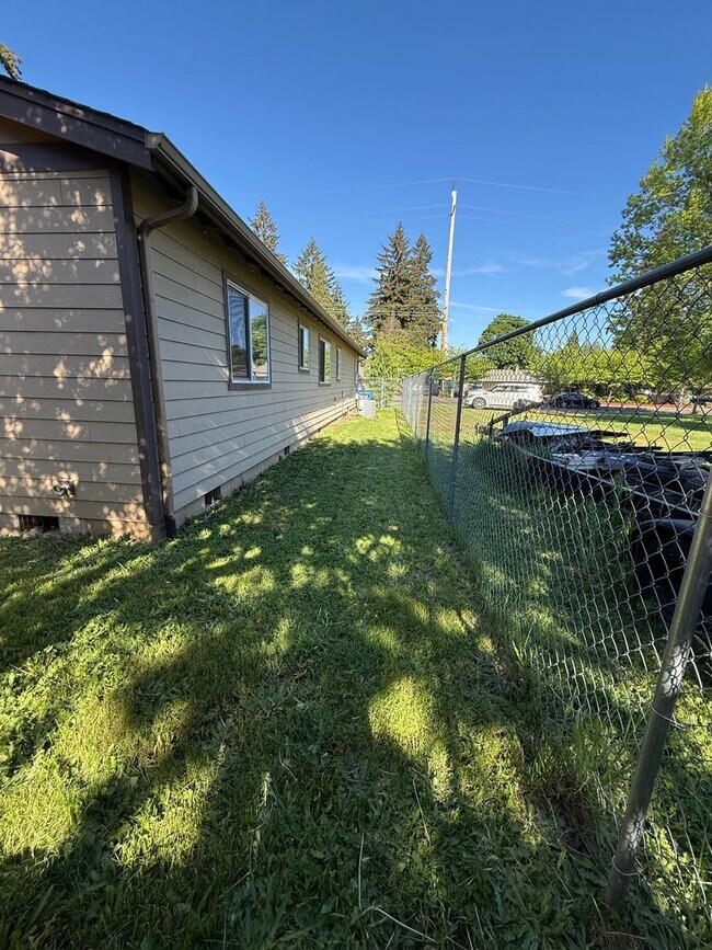 Building Photo - Cozy 3Bd Ranch in Vancouver!