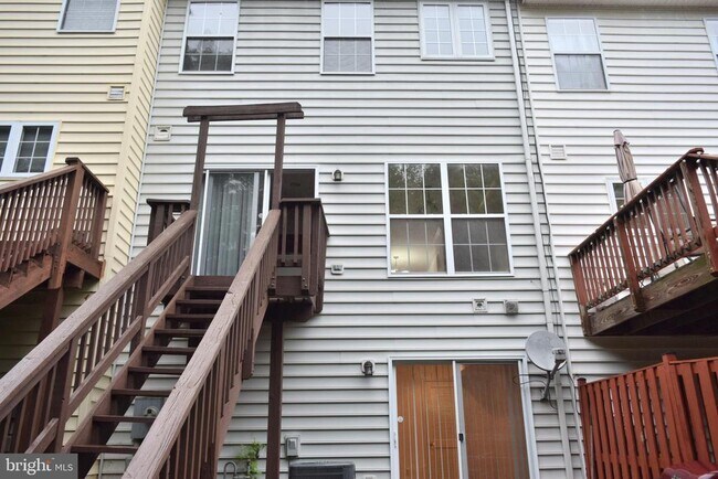 Building Photo - 15435 Binder Ct