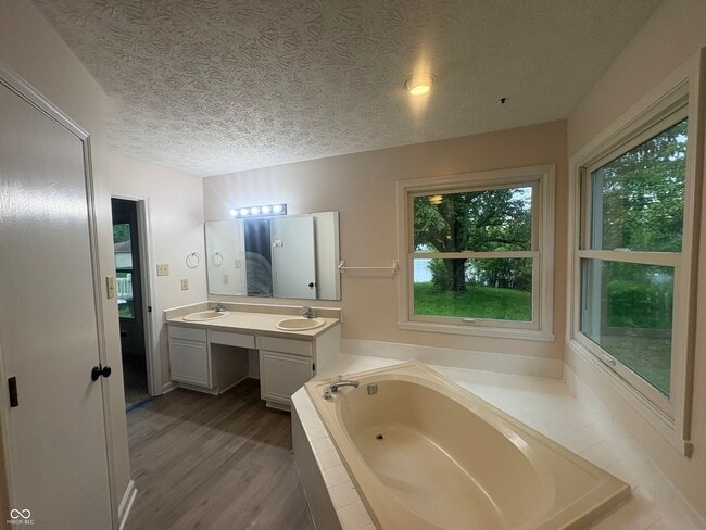 Building Photo - 7630 Lippincott Way