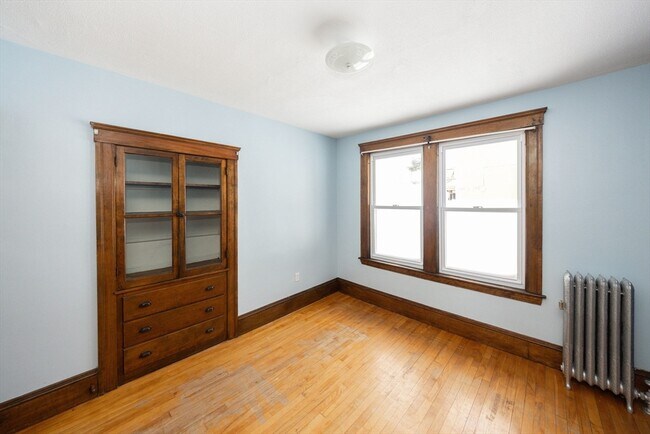 Building Photo - 15 Boxford St