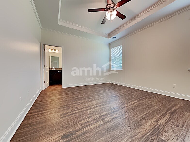 Building Photo - 284 Bering Ln