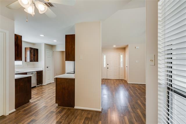 Building Photo - 927 Redcedar Way Dr