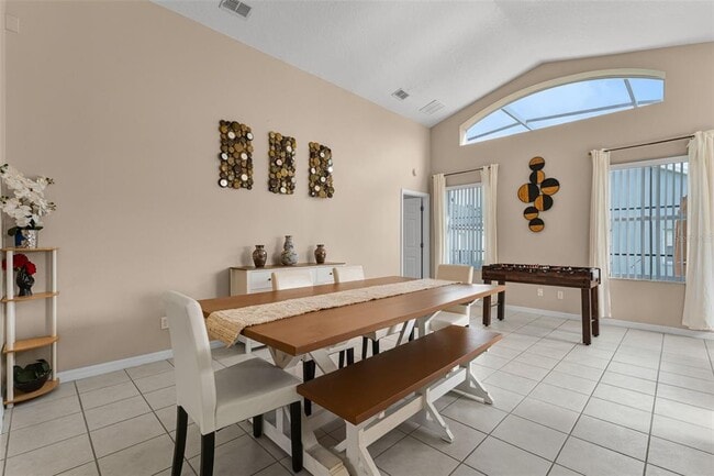 Building Photo - 616 Corvina Dr