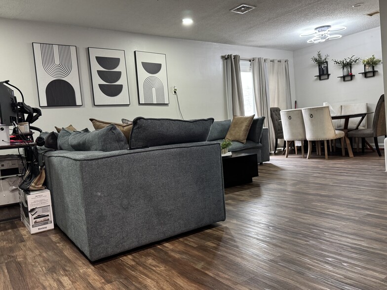 Building Photo - 91 Cambridge Ave