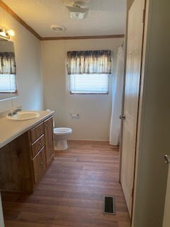 Building Photo - 545 S Apricot Ave