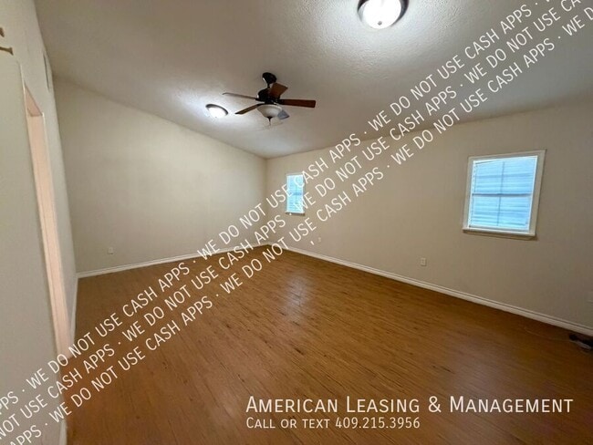 Building Photo - 10271 TX-103