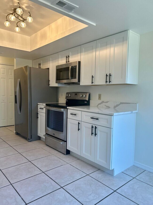 Building Photo - 895 Wandering Pine Trail