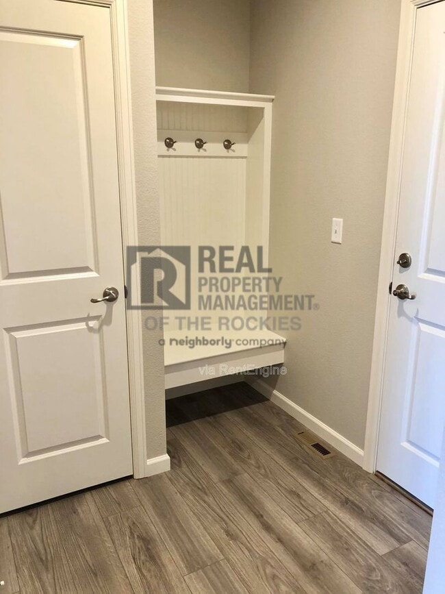 Building Photo - 501 Ranchhand Dr