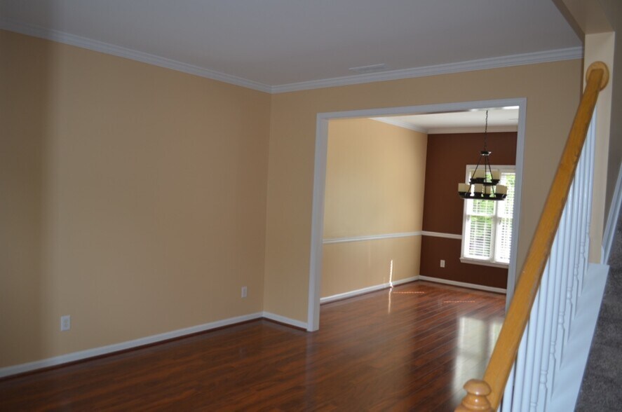Building Photo - 11075 Regal Forest Dr.