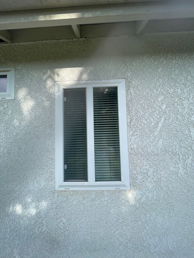Building Photo - Available Now!! 3-Bedroom, 2-Bathroom Home...