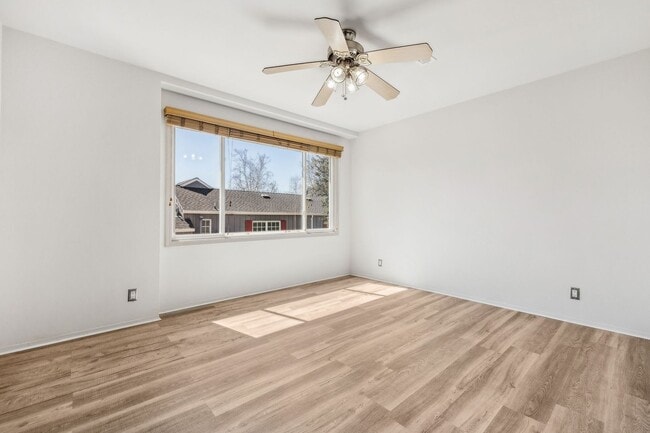 Building Photo - 1618 Fernside Blvd