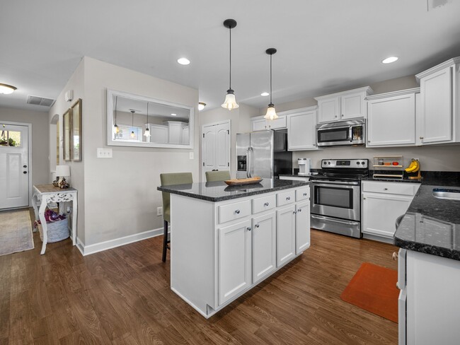 Building Photo - 219 Breakwater Dr