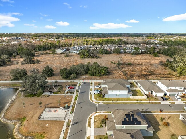 Building Photo - 1021 Savannah Palms Blvd