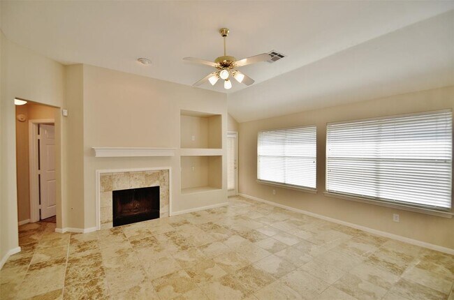 Building Photo - 10 Cypress Bayou Ct
