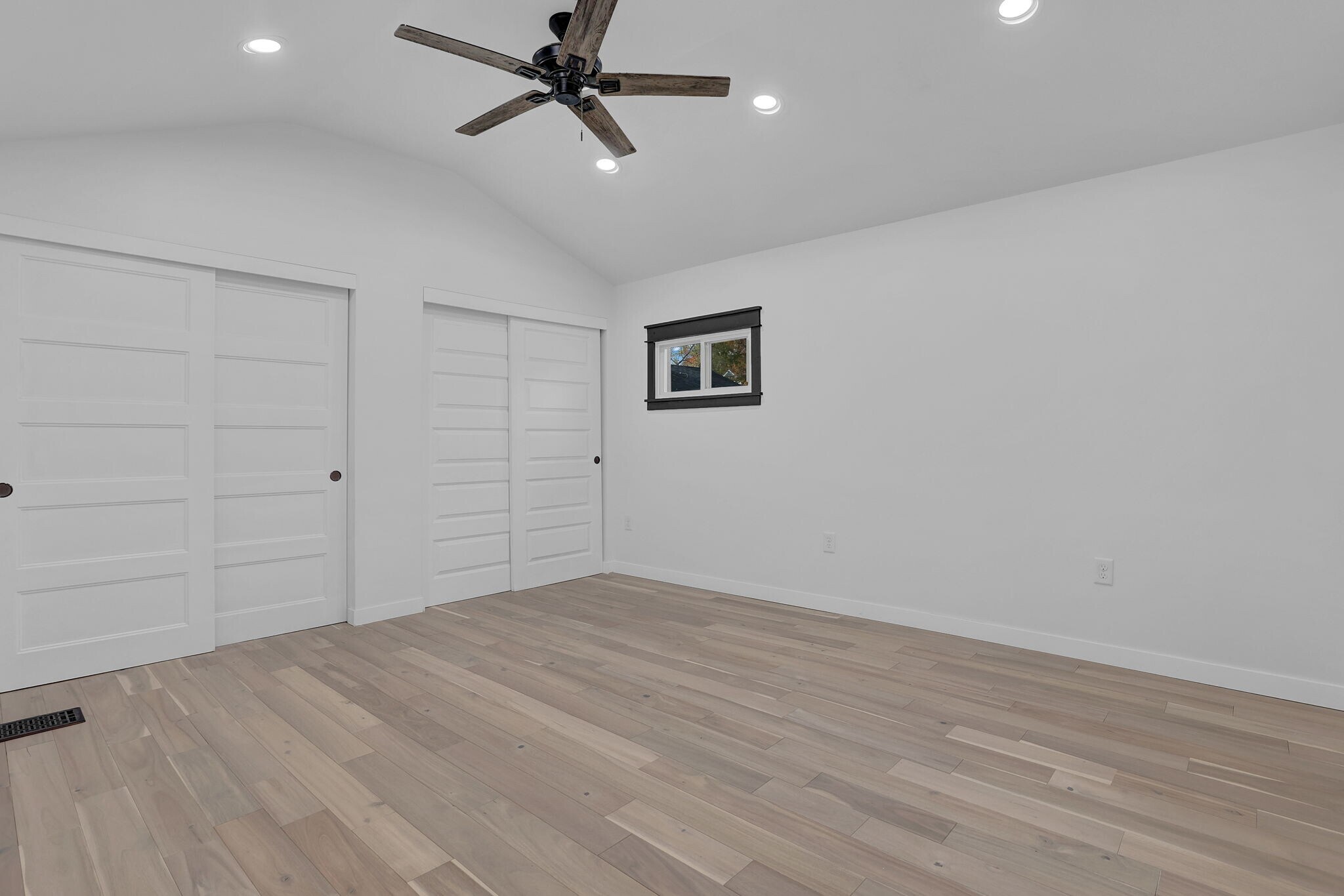 Building Photo - 119 N Ohio Ave