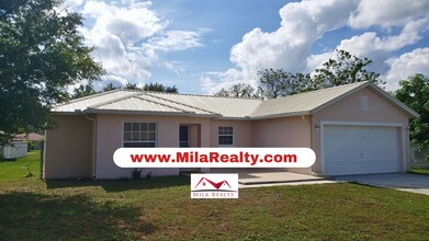 Building Photo - 663 Heraldo Ct