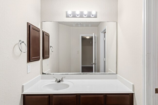 Building Photo - 18715 Windy Stone Dr